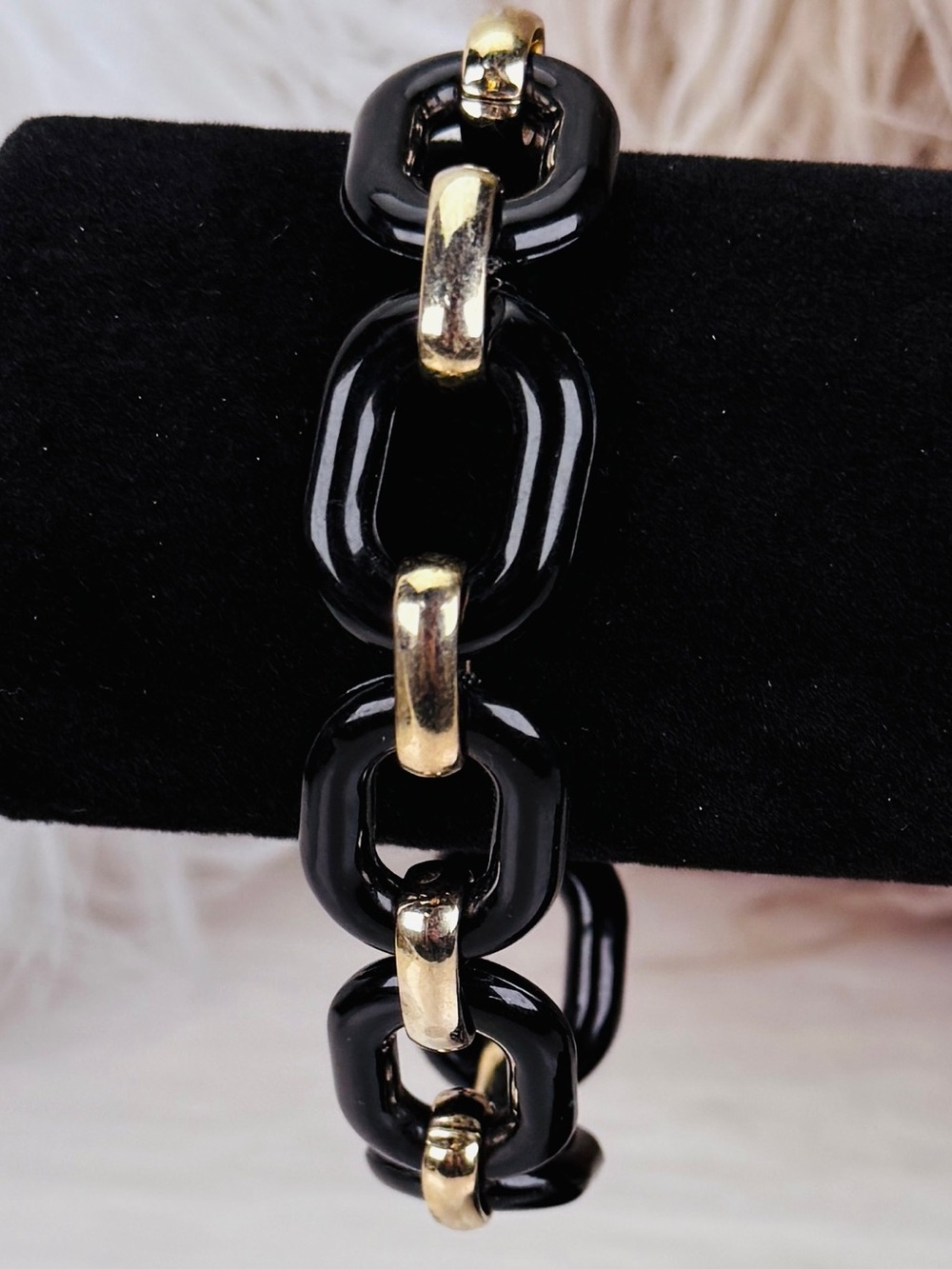 Vintage Black and Goldtone Chain Link Light Bracelet